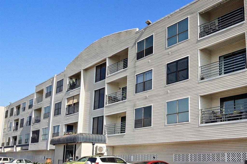 793 Davis Road #110, League City, Texas image 1