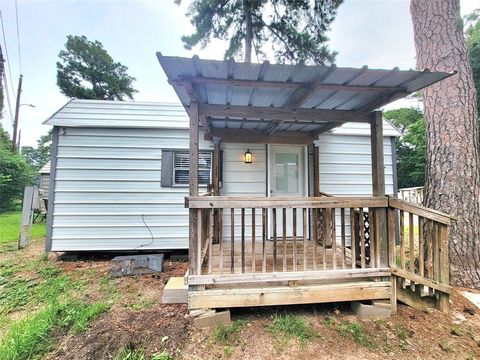 Photo of 12150 Old County Road #17, Willis, TX 77378 (MLS # 69282163) Photo of 12150 Old County Road #17, Willis, TX 77378 (MLS # 69282163)