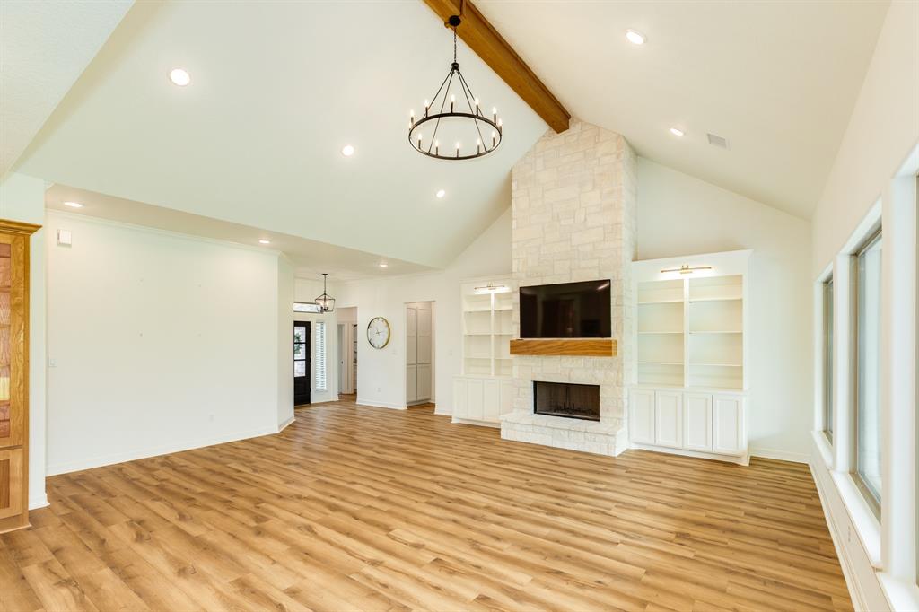 108 Creekside Lane, Lake Jackson, Texas image 10