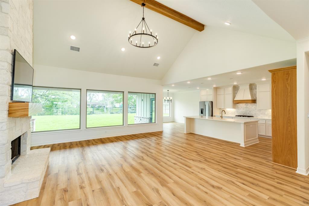 108 Creekside Lane, Lake Jackson, Texas image 12