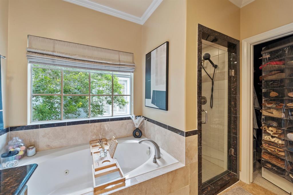 3219 N Pemberton Circle Drive, Houston, Texas image 14