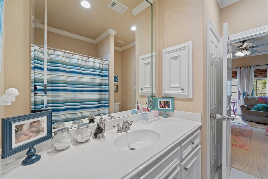 3219 N Pemberton Circle Drive, Houston, Texas image 17