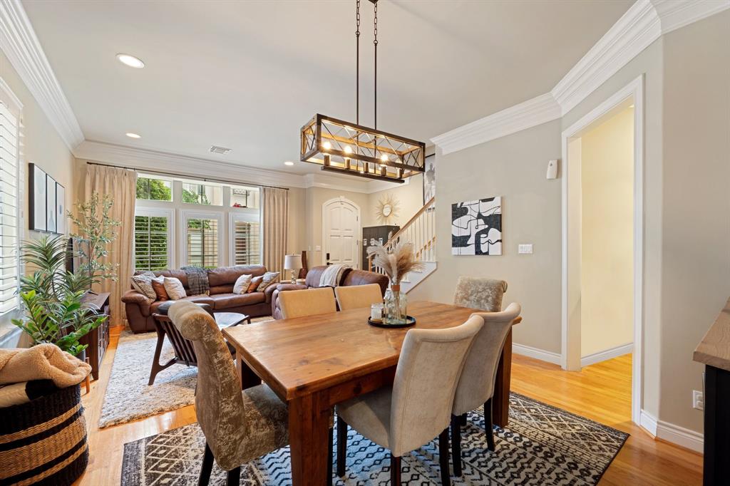 3219 N Pemberton Circle Drive, Houston, Texas image 3