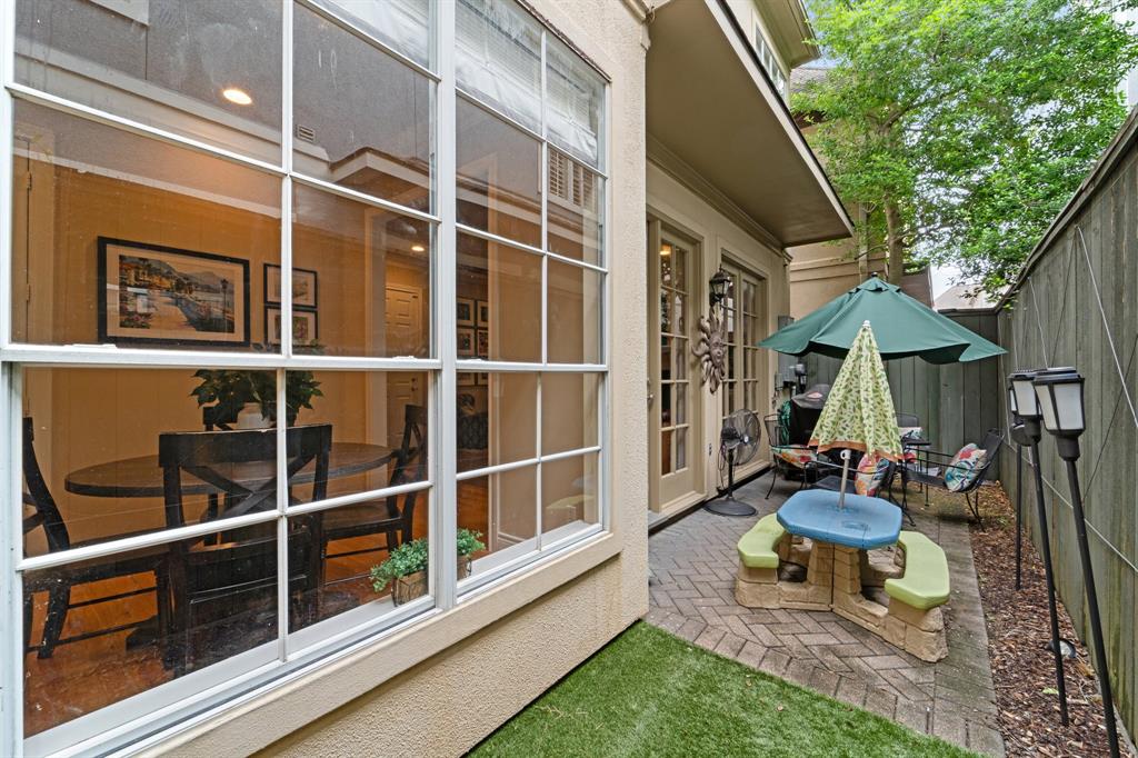 3219 N Pemberton Circle Drive, Houston, Texas image 22