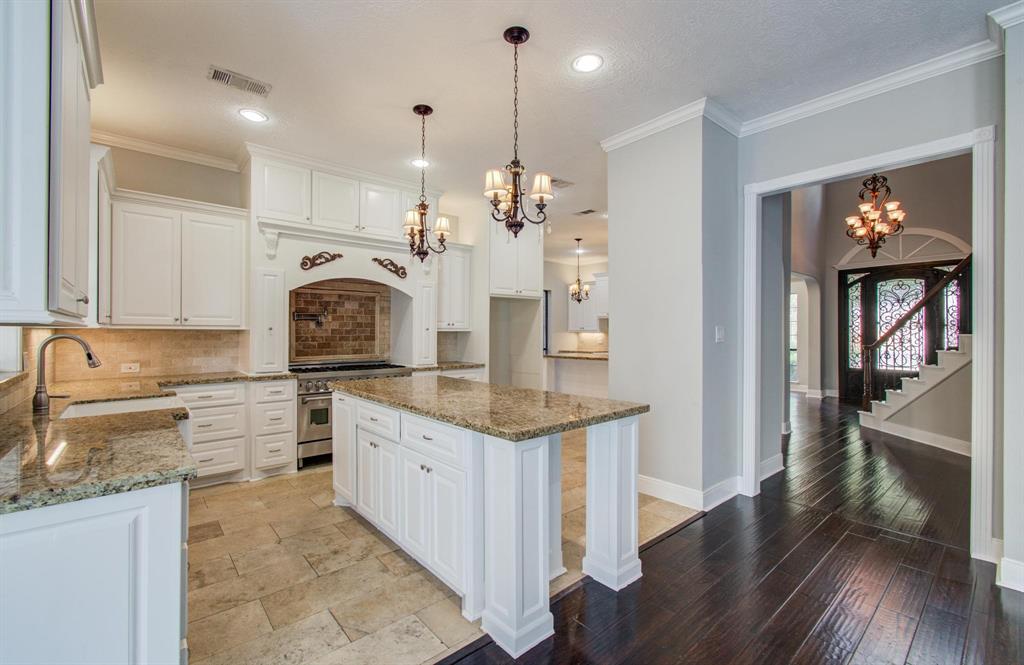 6215 Lacoste Love Court, Spring, Texas image 22