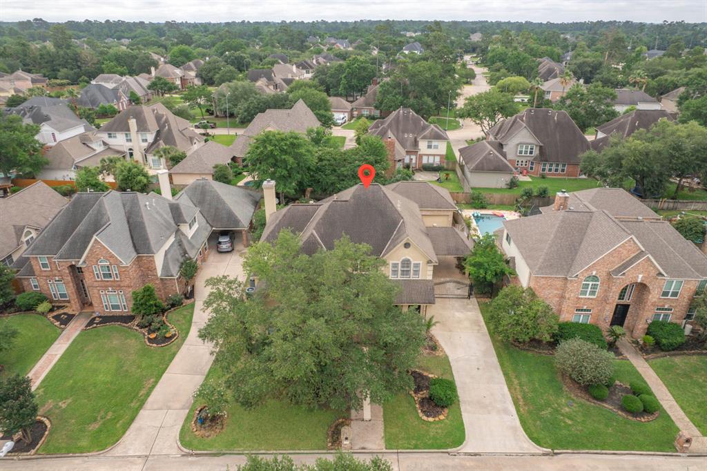 6215 Lacoste Love Court, Spring, Texas image 3