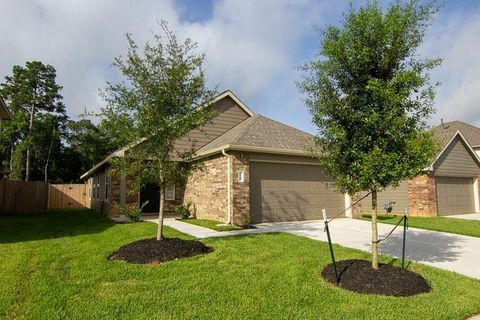 Photo of 2735 Madison Court, Conroe, TX 77304 (MLS # 69977203)