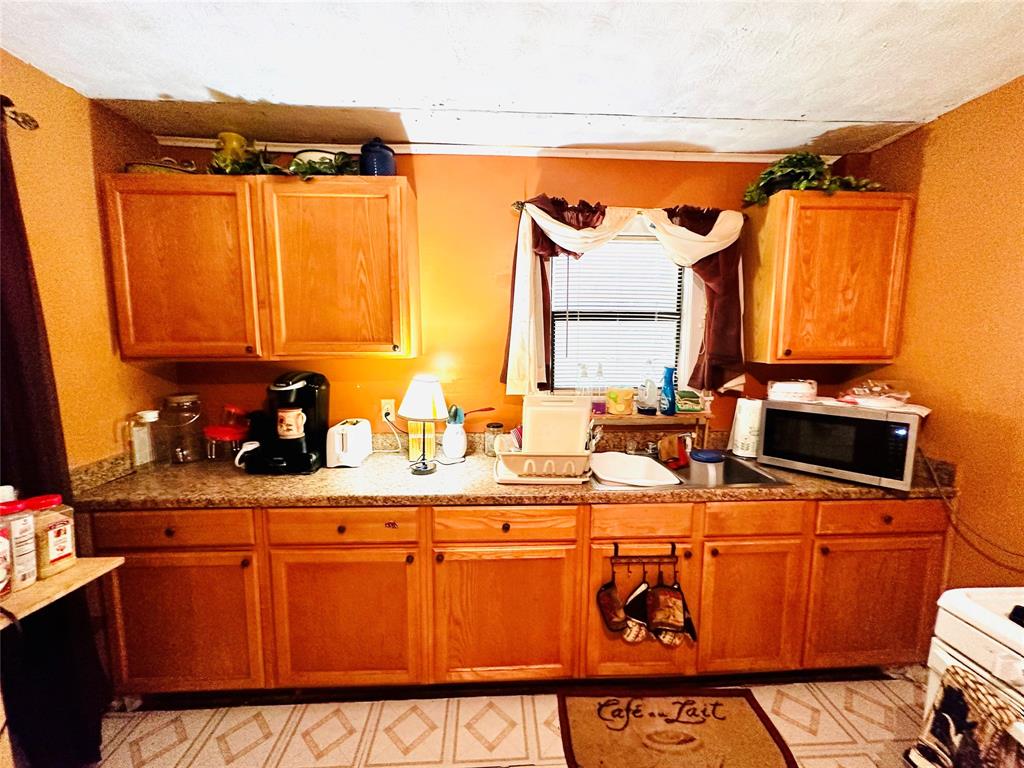 1217 4th Avenue, Texas City, Texas image 4