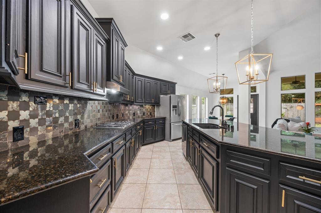 2019 Cias Trail Lane, Spring, Texas image 18