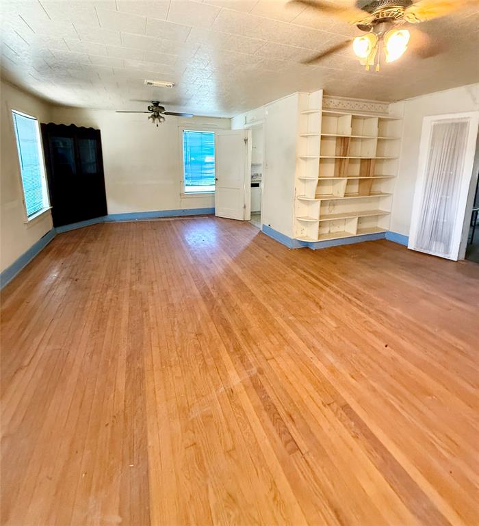 1113 E Cedar Street, Angleton, Texas image 4