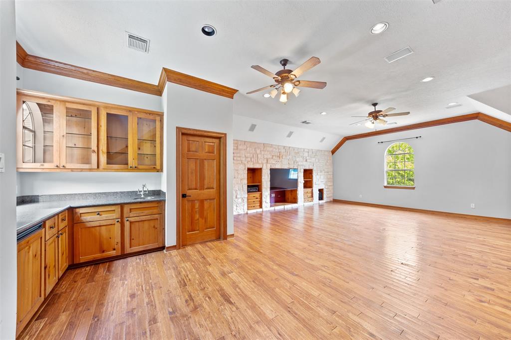 2042 Darby Lane, Fresno, Texas image 15