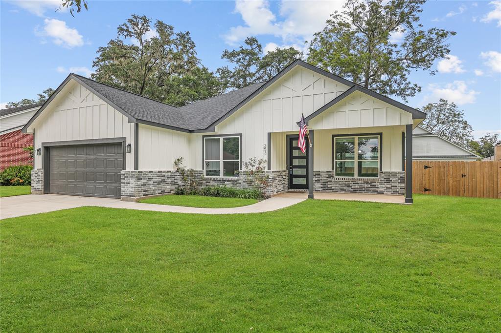 View West Columbia, TX 77486 house