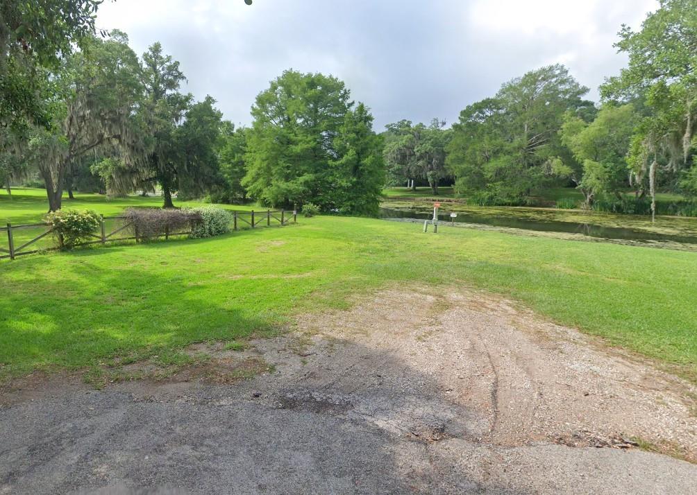2323 Oakwood Drive
