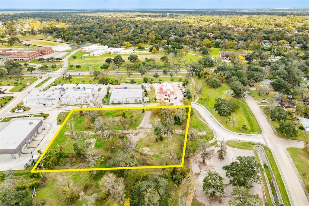 Winding Way Street, Lake Jackson, Texas image 7