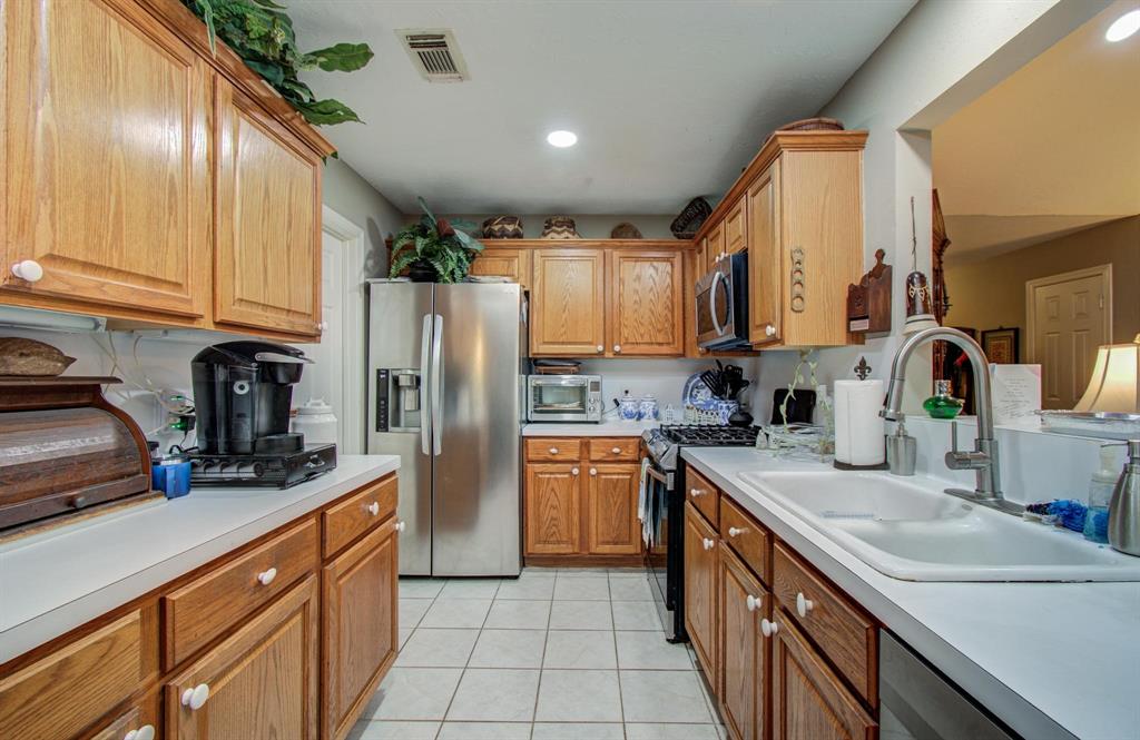 5109 Glenview Court, La Porte, Texas image 15