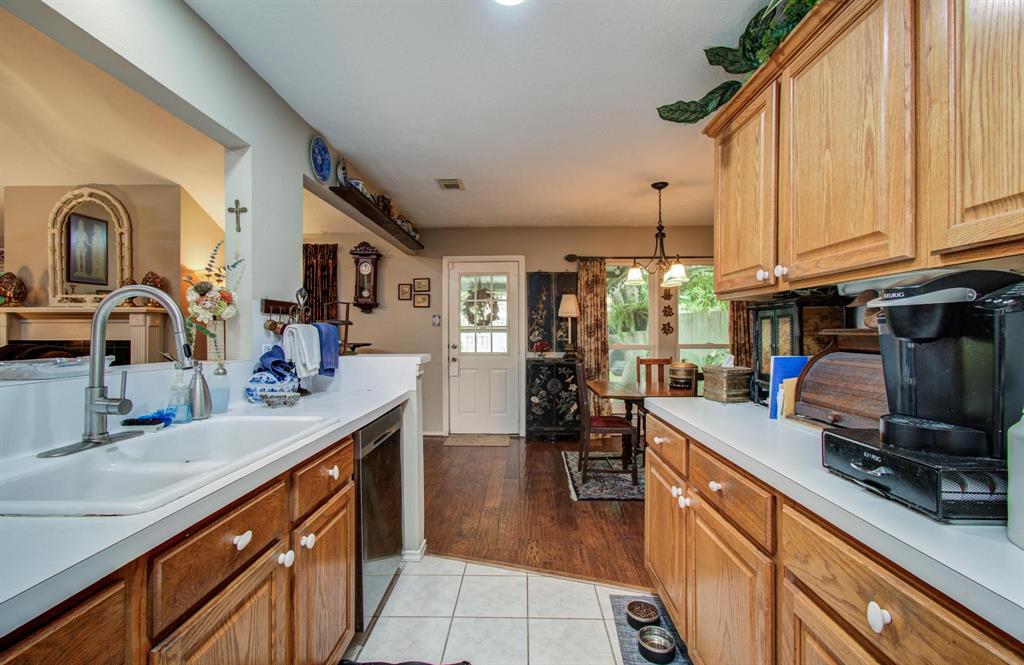 5109 Glenview Court, La Porte, Texas image 16