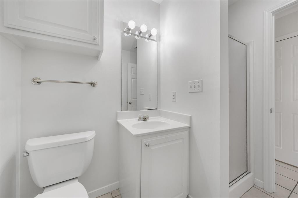 2521 Crosstimbers Street #A3, Huntsville, Texas image 12