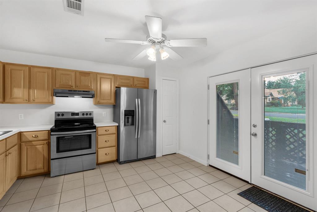 2521 Crosstimbers Street #A3, Huntsville, Texas image 7