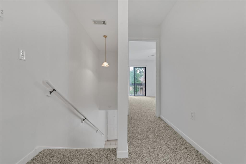 2521 Crosstimbers Street #A3, Huntsville, Texas image 13