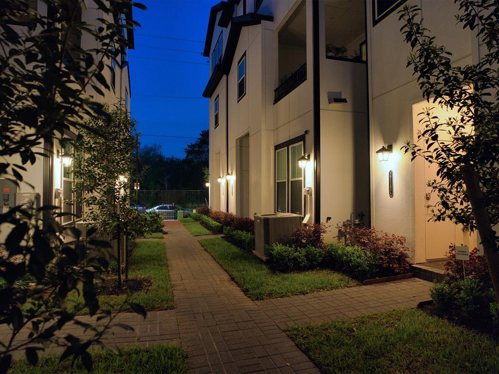 2710 Grand Fountains Drive #G, Houston, Texas image 29