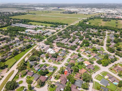 2423 Heritage Bend Drive Webster TX 77598