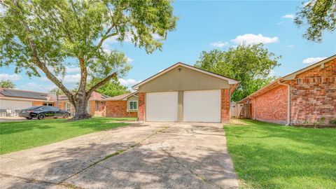 2423 Heritage Bend Drive Webster TX 77598