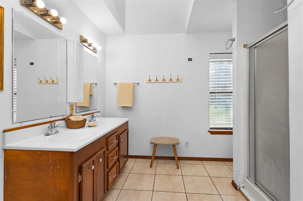 5614 Whipporwill Road, Conroe, Texas image 24
