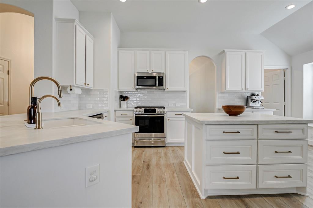 10018 Cedar Creek Court, Brookshire, Texas image 11