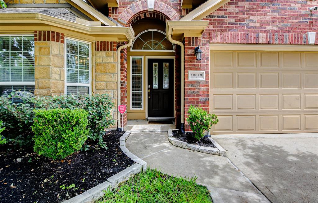 10018 Cedar Creek Court, Brookshire, Texas image 2
