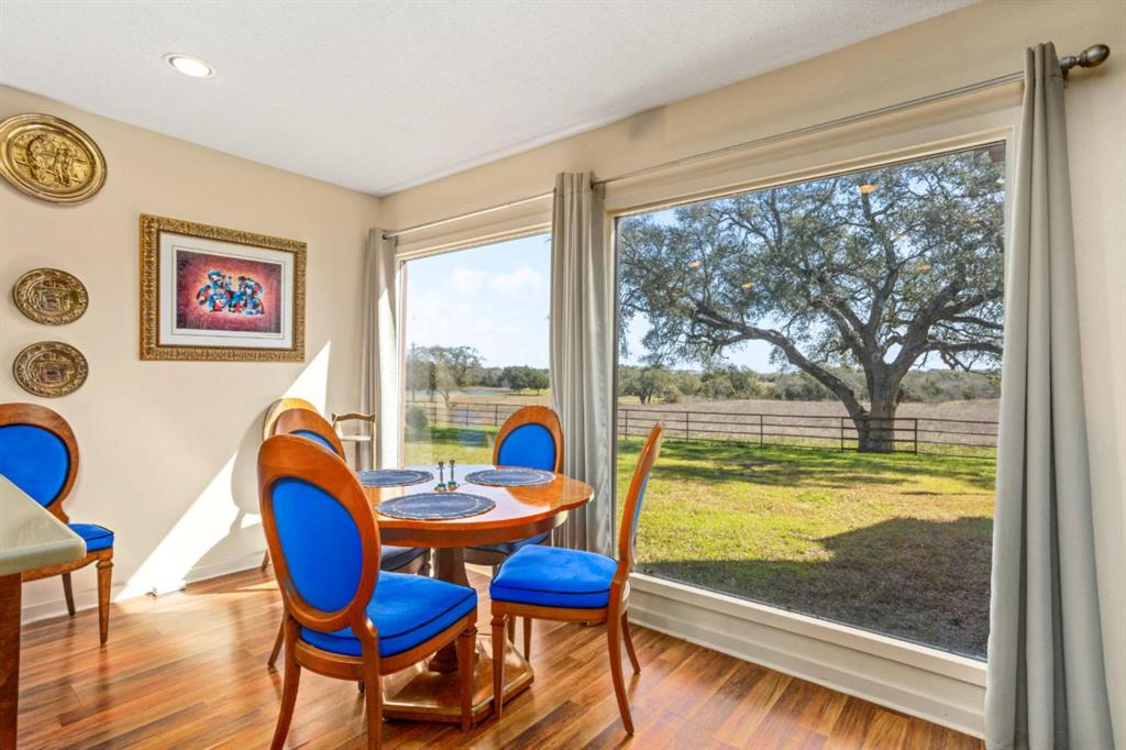 2574 County Road 285, Moulton, Texas image 6