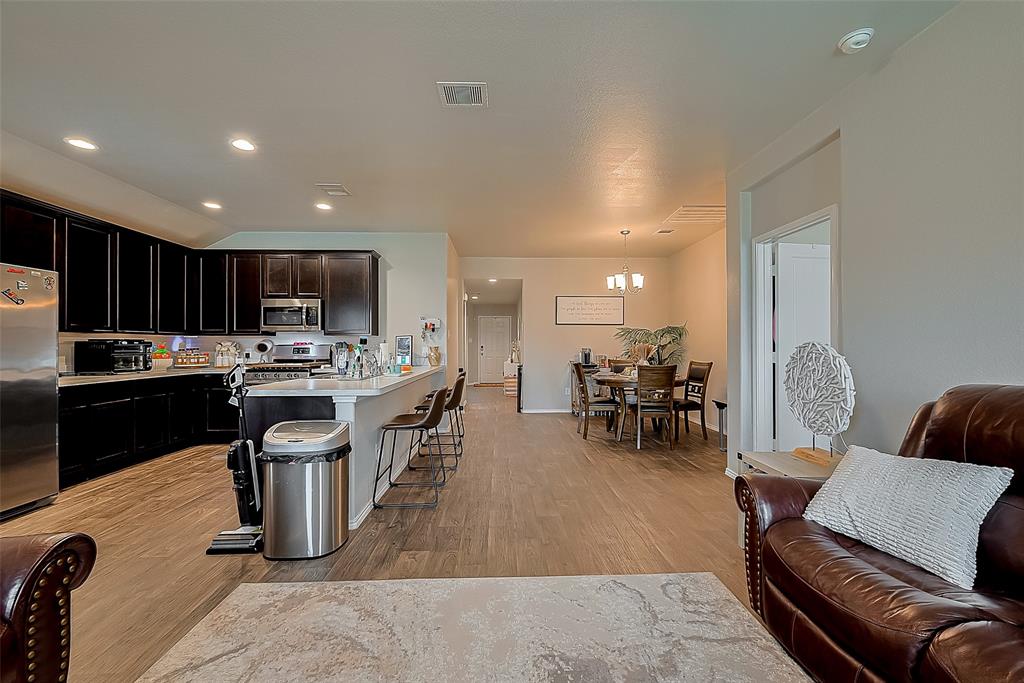 715 Green Clover Lane, Rosharon, Texas image 7