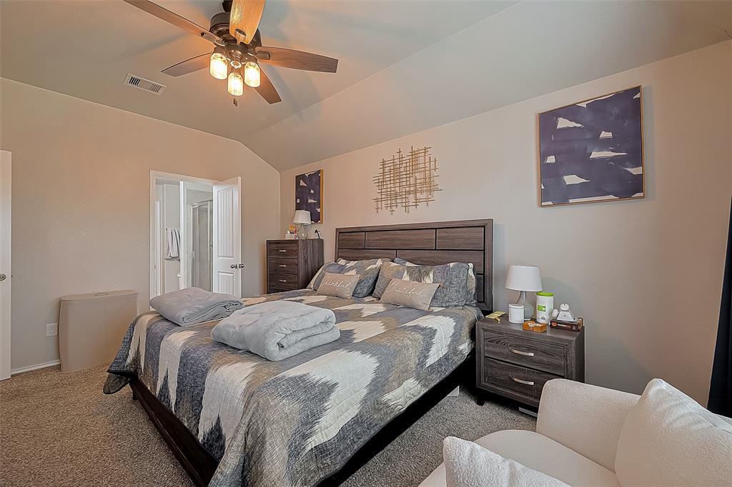 715 Green Clover Lane, Rosharon, Texas image 23