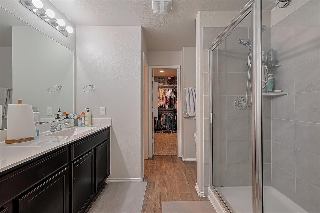 715 Green Clover Lane, Rosharon, Texas image 24