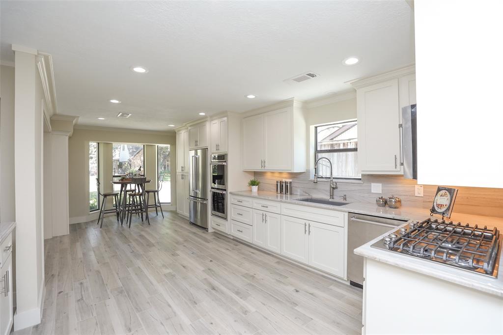 12511 Mooredale Lane, Houston, Texas image 19