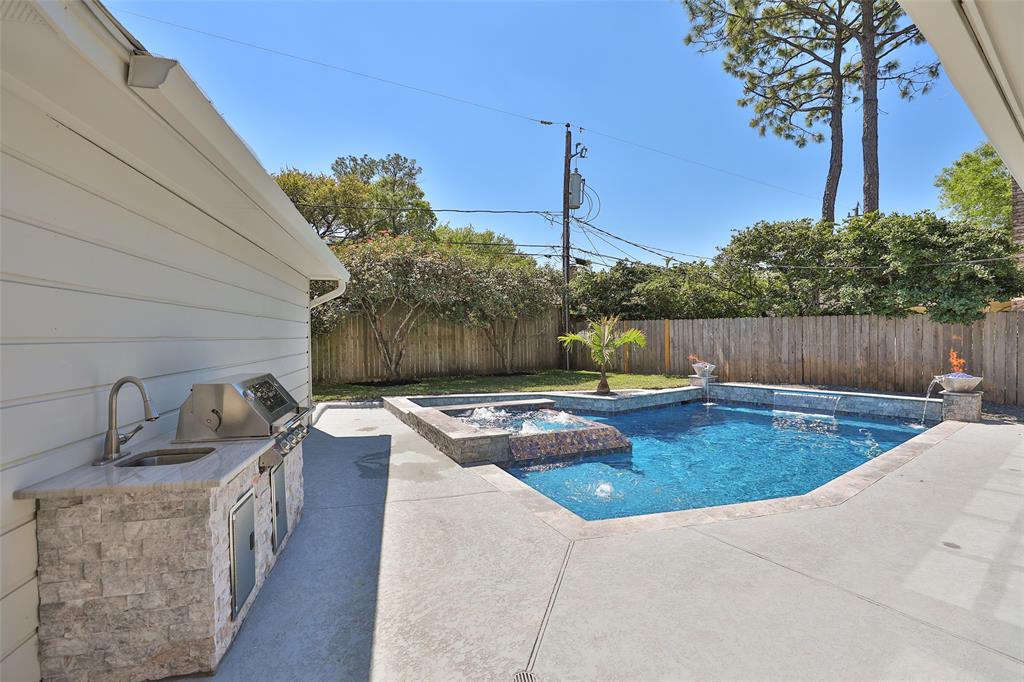 12511 Mooredale Lane, Houston, Texas image 40