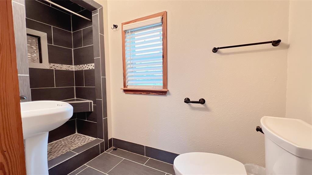 3520 Ave S 1/2, Galveston, Texas image 19