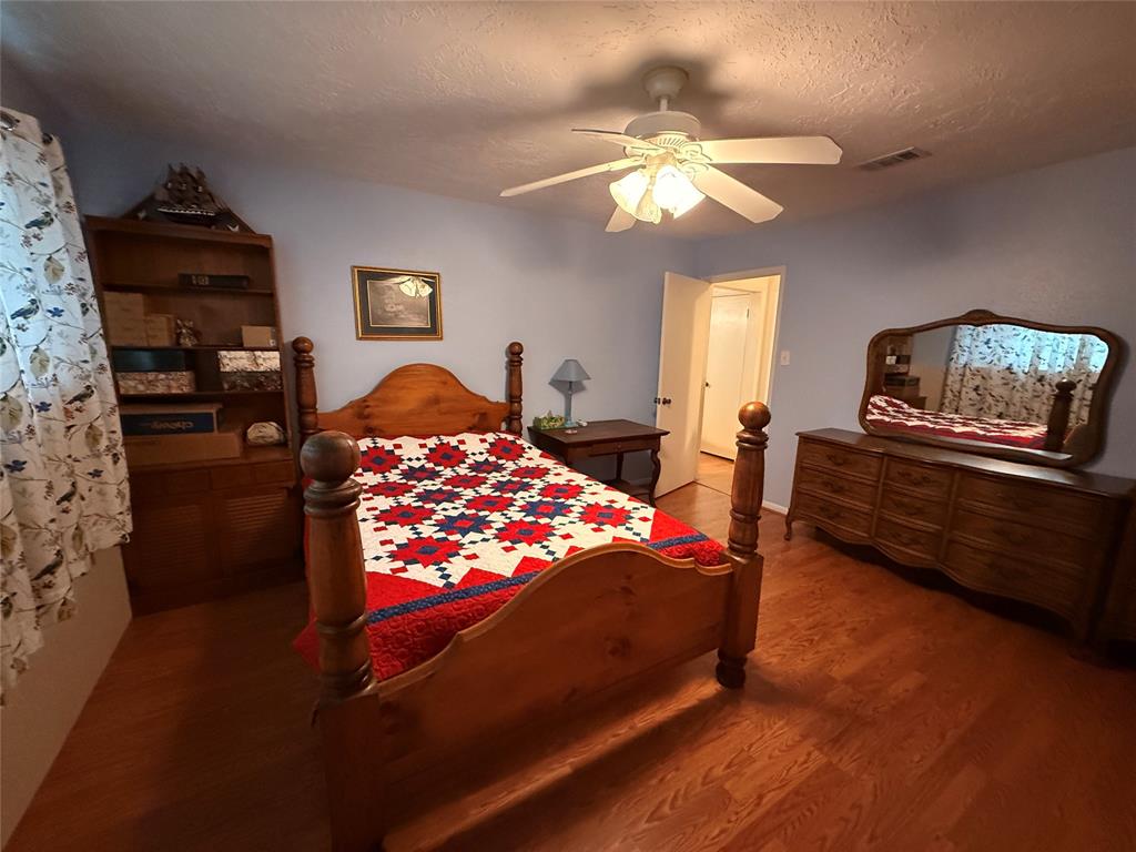 12207 Meadowdale Drive, Meadows Place, Texas image 10