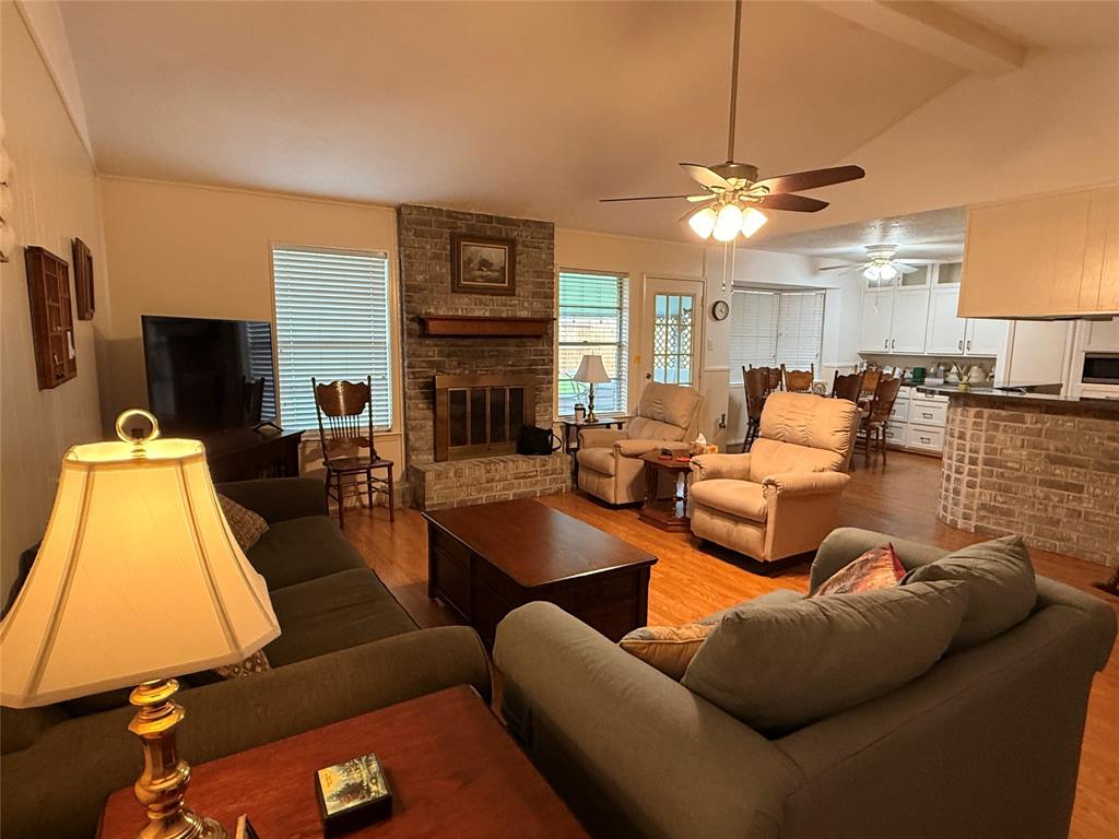 12207 Meadowdale Drive, Meadows Place, Texas image 5