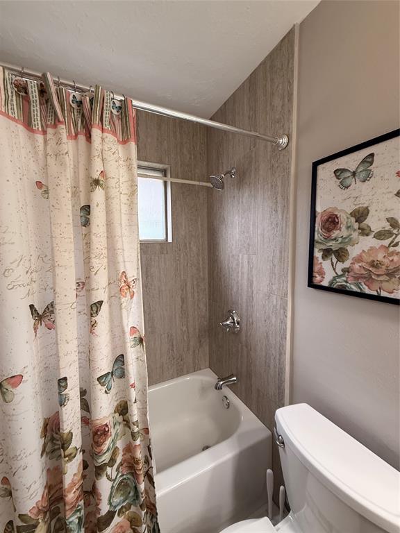 12207 Meadowdale Drive, Meadows Place, Texas image 18