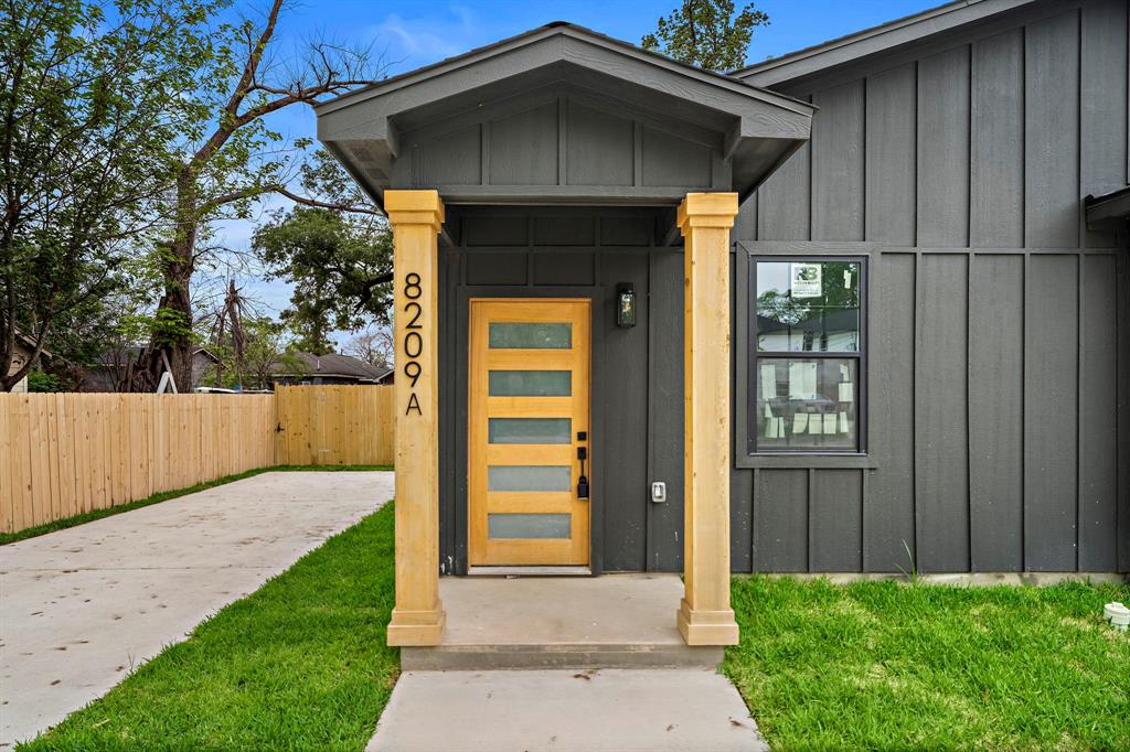 8209 Richland Street A/B