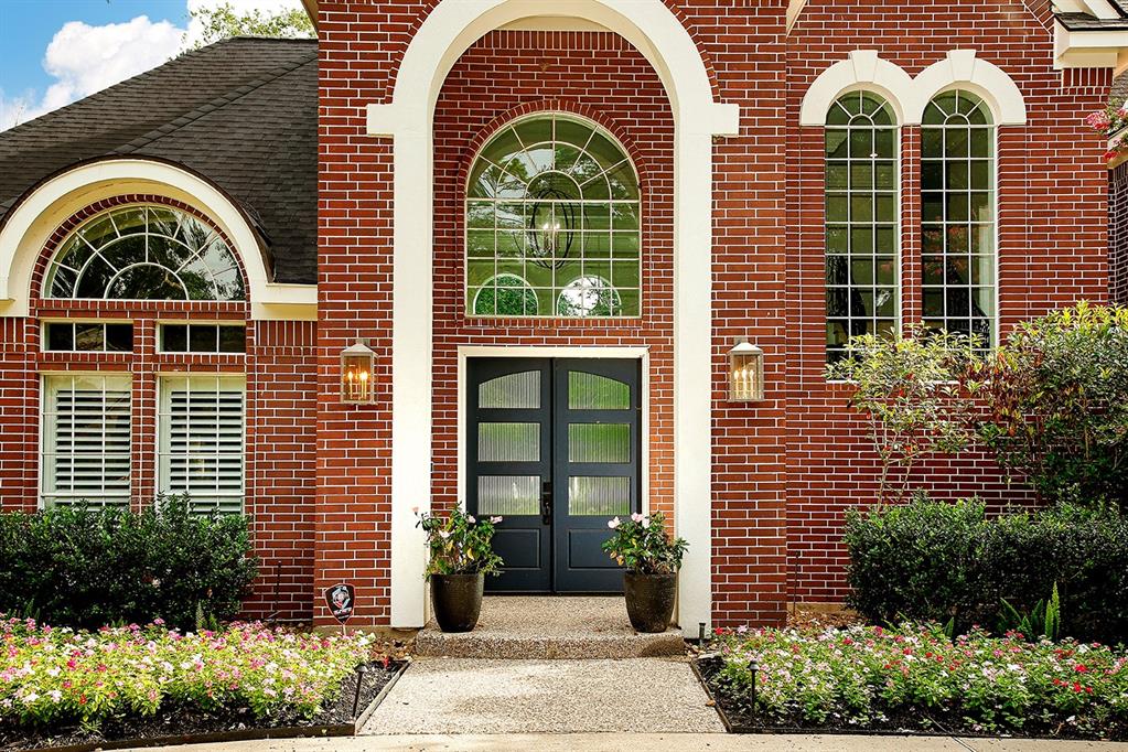 25 Red Sable Point