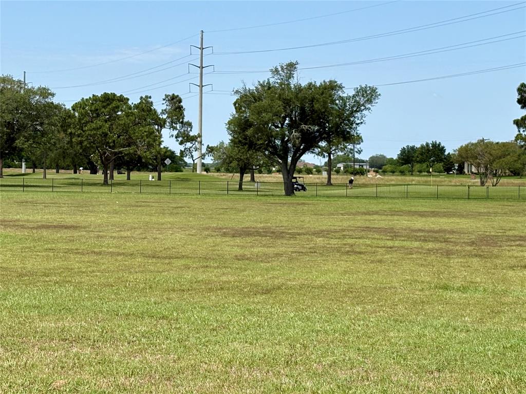 213 Legends Way, El Campo, Texas image 5