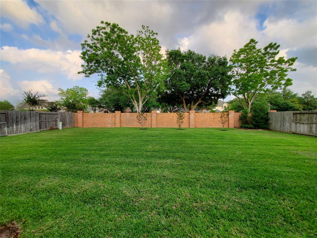 5439 Emerald Pointe Lane, Sugar Land, Texas image 37