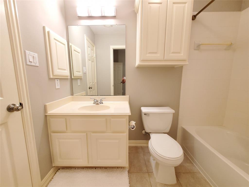 5439 Emerald Pointe Lane, Sugar Land, Texas image 29
