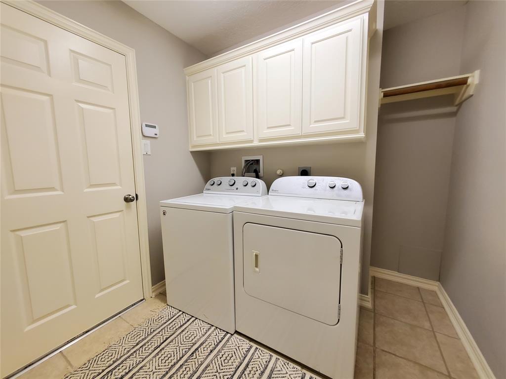 5439 Emerald Pointe Lane, Sugar Land, Texas image 40