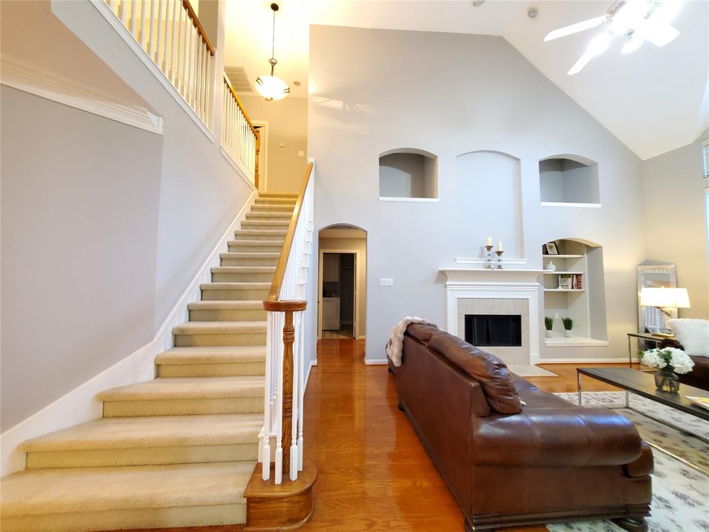 5439 Emerald Pointe Lane, Sugar Land, Texas image 9
