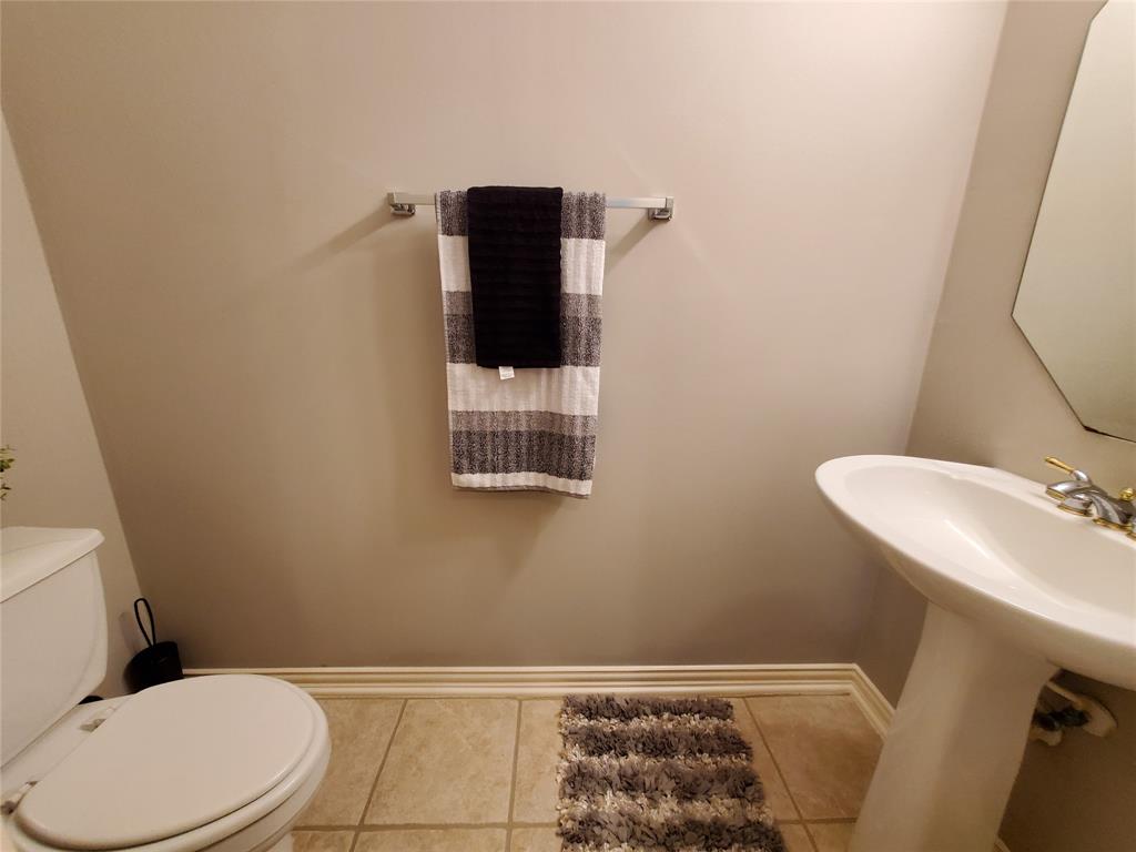 5439 Emerald Pointe Lane, Sugar Land, Texas image 34