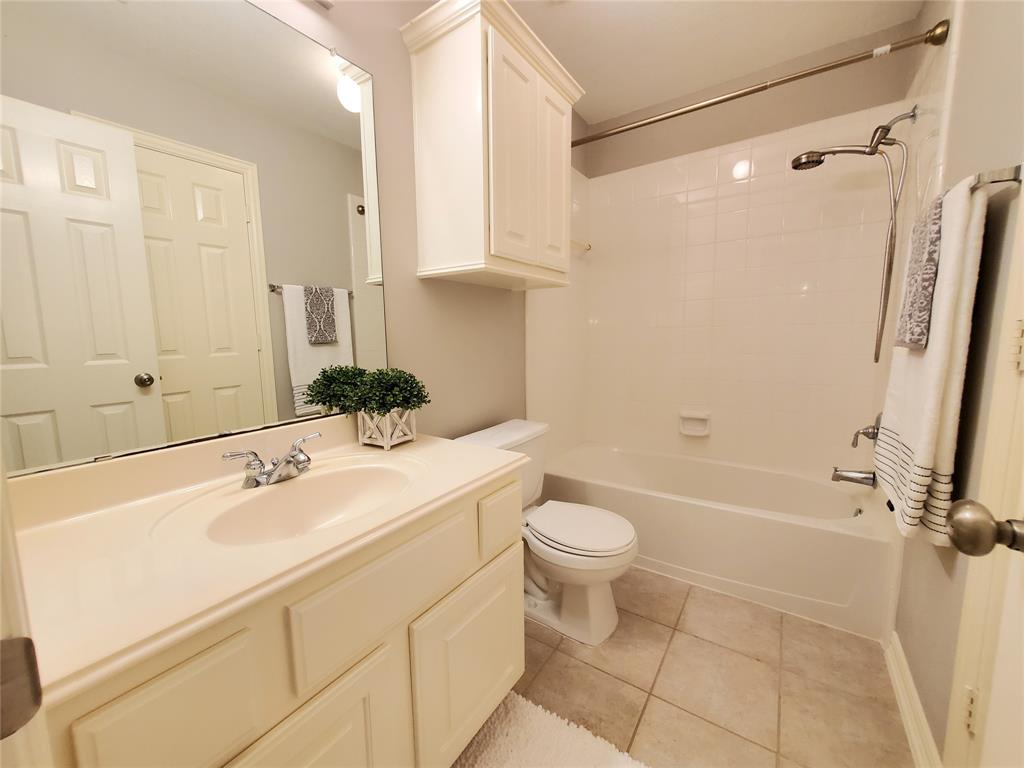 5439 Emerald Pointe Lane, Sugar Land, Texas image 28