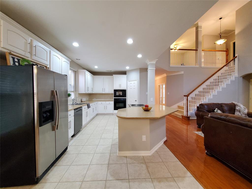 5439 Emerald Pointe Lane, Sugar Land, Texas image 13