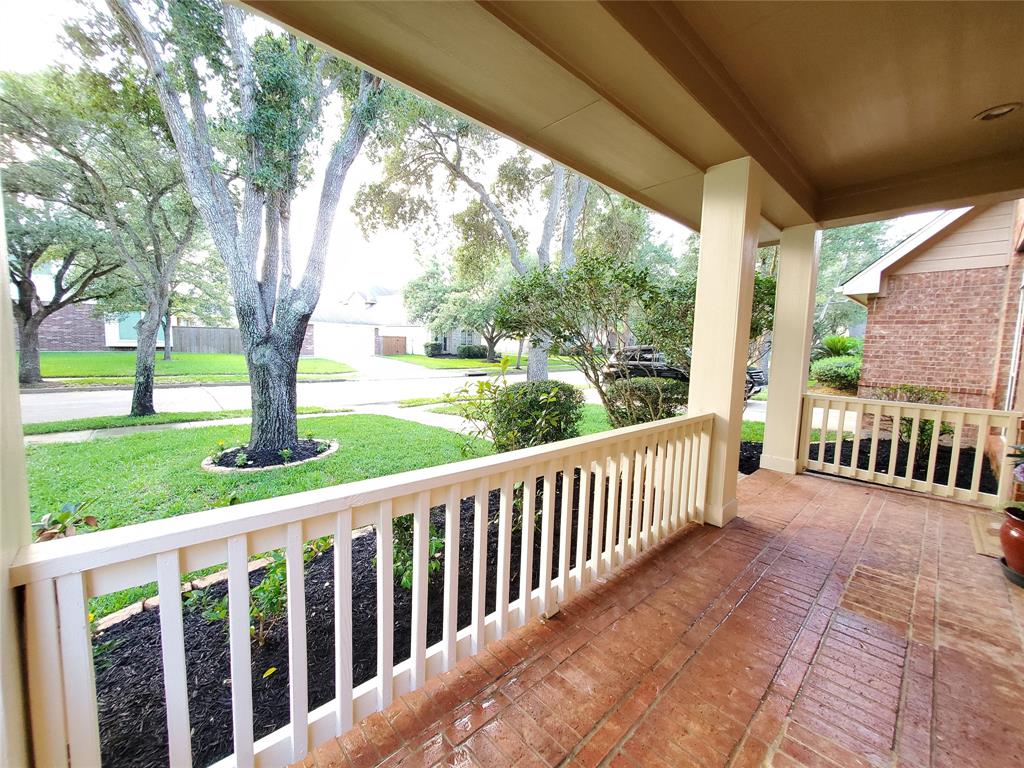 5439 Emerald Pointe Lane, Sugar Land, Texas image 35